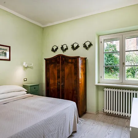 Casabella With Garden - Happy